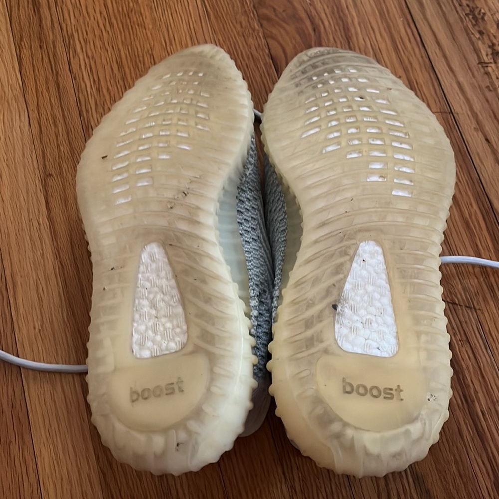 Yeezy Boost - Picture 5 of 5
